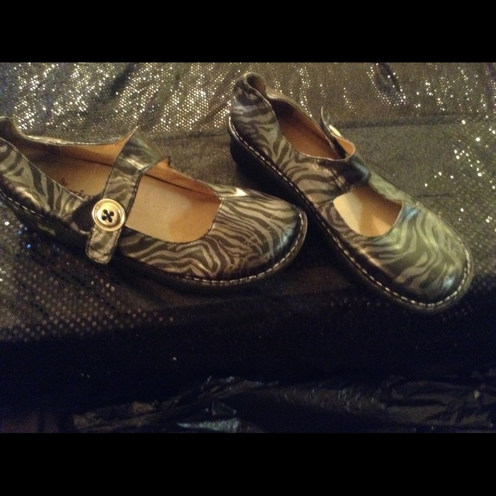 Blk and silver ALEGRIA Shoes
